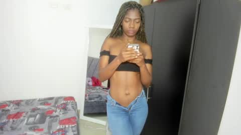 Angela online show from November 3, 7:04 pm