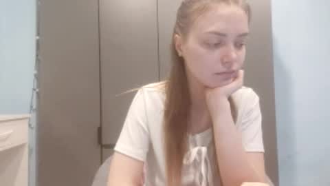 Lily online show from February 9, 1:42 am