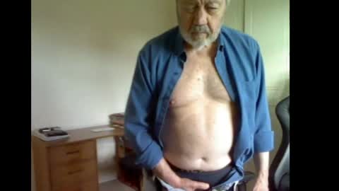 erasmus_d online show from May 13, 5:11 pm