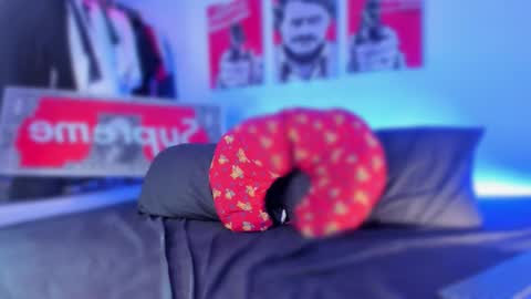 Tht BOSS Eren online show from December 14, 2:40 am