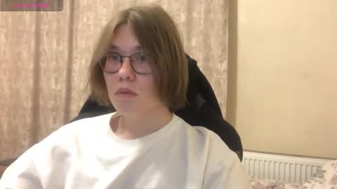 haru moon online show from March 4, 11:35 pm