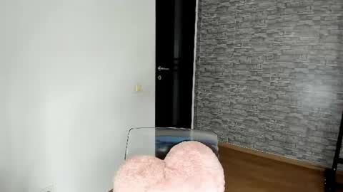 Riaaa online show from July 28, 4:39 pm
