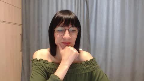 ericablack8 online show from January 12, 8:43 am