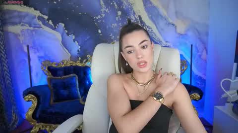 Erica online show from November 8, 2:42 pm