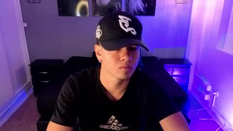 Erick  online show from April 22, 11:50 am
