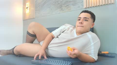 Erick online show from February 4, 9:19 pm