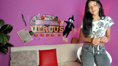 erika1717 online show from October 30, 3:01 pm