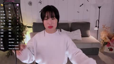 Snapshot of erika_kim chatting on October 24, 5:41 am erika_kim online show from October 24, 5:41 am