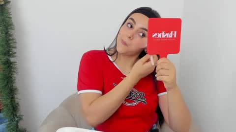 Snapshot of erika_mendez1 chatting on December 20, 7:50 pm Erika Mendez online show from December 20, 7:50 pm