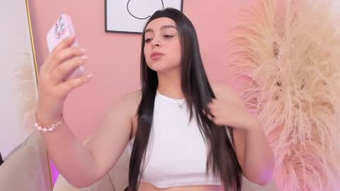 Snapshot of erika_mendez1 chatting on January 14, 8:15 pm Erika Mendez online show from January 14, 8:15 pm