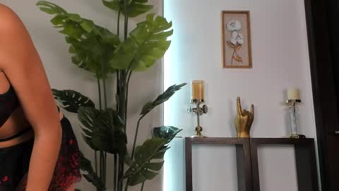 Venus Skye online show from April 22, 8:05 pm