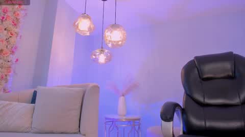 Erika Benz online show from December 22, 8:54 am