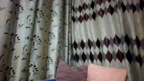 Erika online show from April 25, 8:17 pm