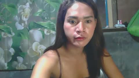 Erika online show from February 6, 3:52 pm