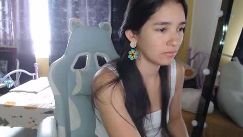 Snapshot of erina_1 chatting on September 18, 4:22 pm erina_1 online show from September 18, 4:22 pm
