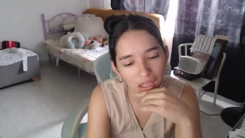 erina_1 online show from March 24, 5:41 pm