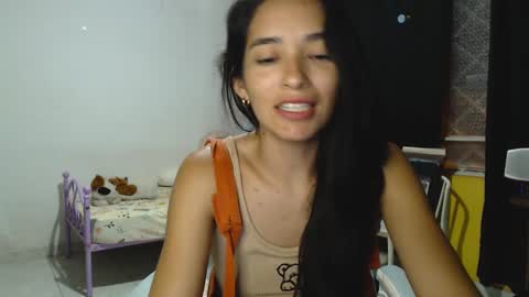 Snapshot of erina_1 chatting on January 4, 1:42 am erina_1 online show from January 4, 1:42 am