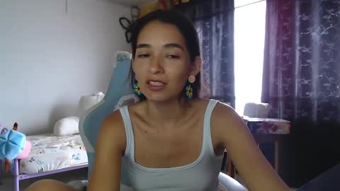 Snapshot of erina_1 chatting on December 28, 5:14 pm erina_1 online show from December 28, 5:14 pm