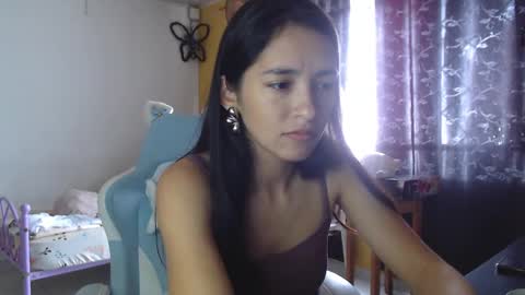 Snapshot of erina_1 chatting on February 20, 4:14 pm erina_1 online show from February 20, 4:14 pm