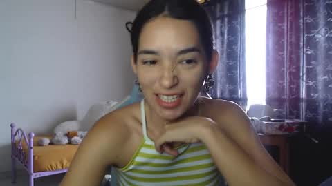 Snapshot of erina_1 chatting on January 24, 3:13 pm erina_1 online show from January 24, 3:13 pm