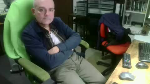 ernello online show from October 31, 9:59 pm