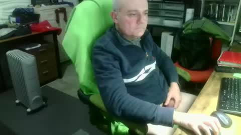 ernello online show from December 15, 9:00 pm