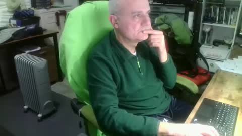 ernello online show from November 23, 8:40 pm