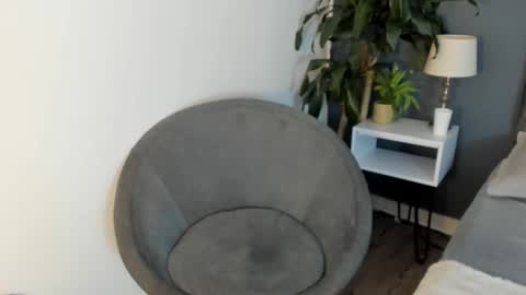 Snapshot of eros_mancini chatting on October 23, 12:17 pm Eros Mancini online show from October 23, 12:17 pm