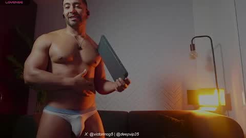 eroswolf online show from May 21, 11:33 pm