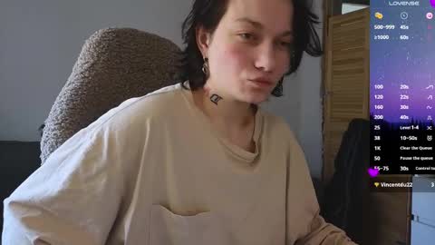 esajukyy online show from April 14, 4:38 am