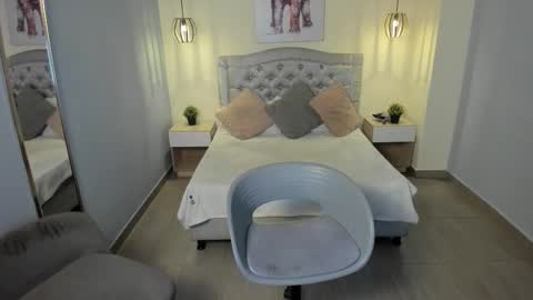 Escarlet online show from October 20, 1:16 pm