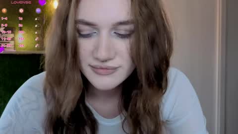 EshleGreen online show from April 11, 2:32 pm