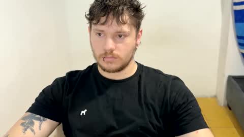 eskol212 online show from April 16, 9:15 pm