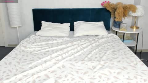 Esme Runn online show from October 21, 3:00 am