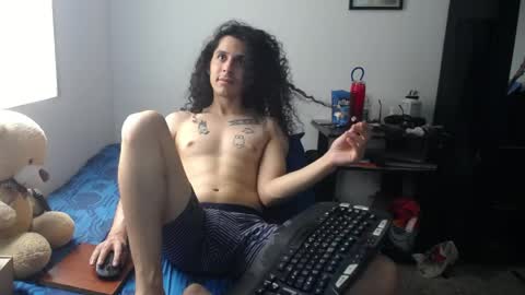 Esnider online show from April 30, 6:57 pm