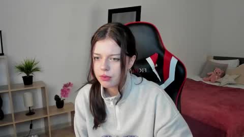 esteria online show from January 23, 7:40 pm