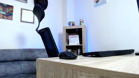 Esteban Fernandez online show from April 1, 4:57 am