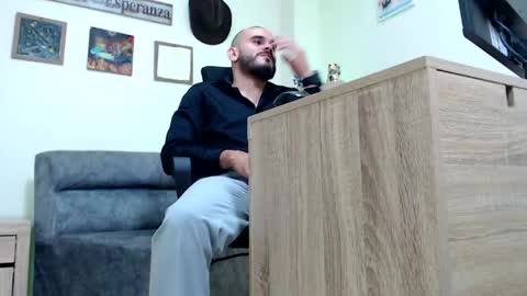 Esteban Fernandez online show from March 31, 2:34 am