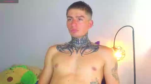 Esteban independent model online show from January 19, 3:22 pm