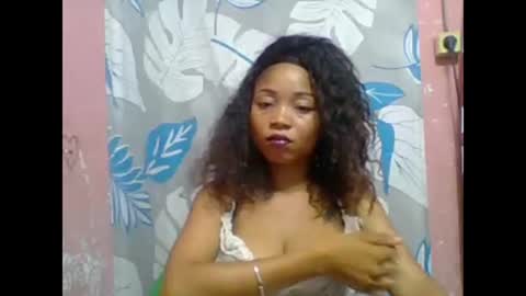 estelah20 online show from January 14, 6:10 am