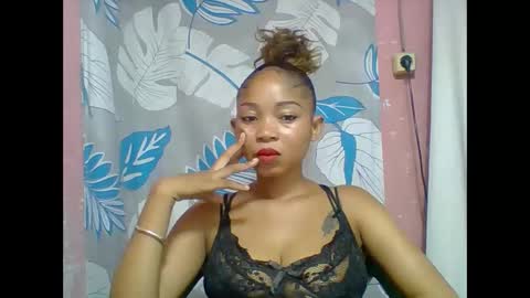 estelah20 online show from February 1, 5:59 am