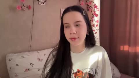 estellezdebski online show from July 14, 3:28 pm