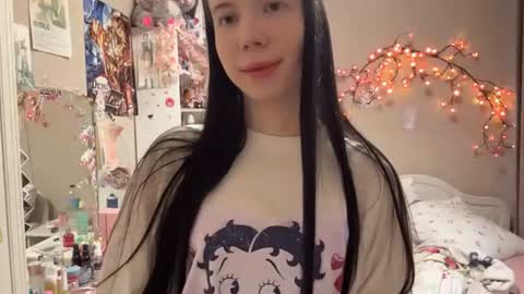 estellezdebski online show from July 17, 3:58 pm