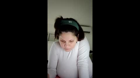 estherbipin70827 online show from March 26, 2:44 pm