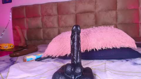 Estrella online show from September 24, 12:45 pm