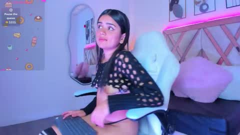 Estrella  online show from February 20, 1:24 pm