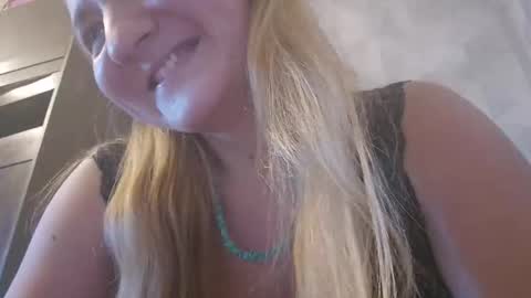 estrellawalters online show from October 26, 1:23 pm