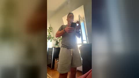 EtalonBreton online show from April 30, 10:31 am