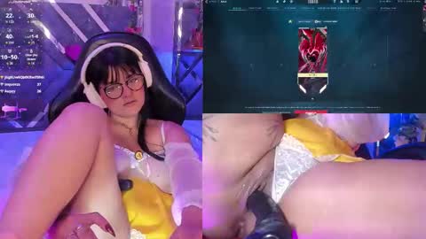 Aura online show from November 8, 1:58 pm