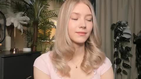 Natalie online show from February 27, 6:17 am